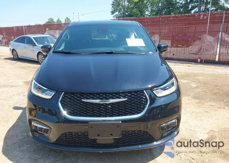 2025 Chrysler Pacifica Select from USA, damaged, VIN 2C4RC1BG5SR558093